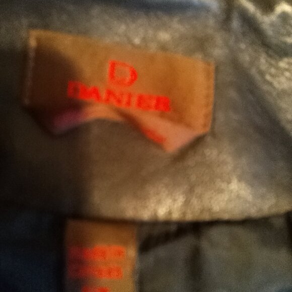 Danier Black Leather Coat Jacket with buttons - Picture 8 of 16